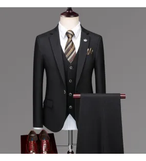 Costume d'affaires trois pièces